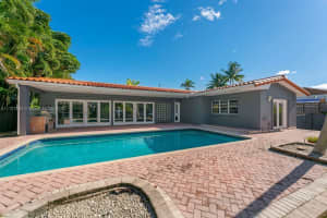 2050 NE 120th Rd, North Miami, FL 33181, Sold 01/20/22