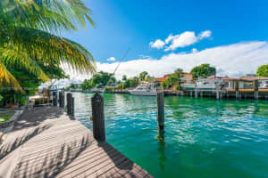 2050 NE 120th Rd, North Miami, FL 33181, Sold 01/20/22