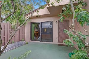1207 NW 123rd Ave, Pembroke Pines, FL 33026, Sold 12/28/21