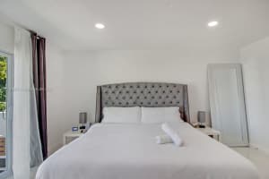 7700 Beach View Dr, North Bay Village, FL 33141, Sold 02/17/22