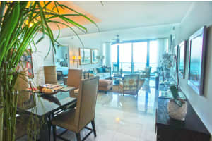 Jade at Brickell Bay, 1331 Brickell Bay Dr, Miami, FL 33131, Sold 01/18/22