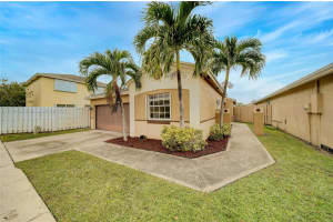 367 E Riverbend Dr, Sunrise, FL 33326, Sold 01/07/22