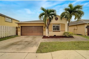 367 E Riverbend Dr, Sunrise, FL 33326, Sold 01/07/22