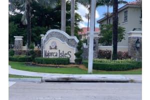 21211 NW 14th Pl, Miami Gardens, FL 33169, Sold 01/21/22
