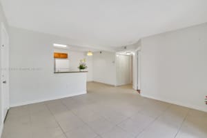 251 Palm Cir W, Pembroke Pines, FL 33025, Sold 03/11/22