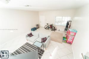 5719 NW 114th Ct, Doral, FL 33178, Sold 12/20/21