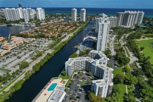3475 N Country Club Dr, Miami, FL 33180, Sold 04/18/22
