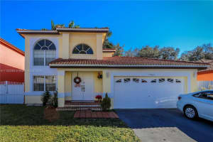 19621 NW 82nd Ct, Hialeah, FL 33015, Sold 04/15/22