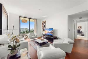 888 Douglas Rd, Coral Gables, FL 33134, Sold 01/25/22