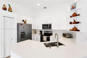 1476 Mira Vista Cir, Weston, FL 33327, Sold 12/15/21