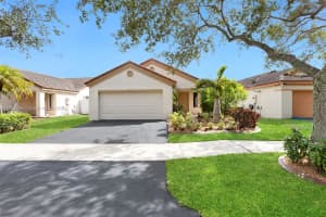 1476 Mira Vista Cir, Weston, FL 33327, Sold 12/15/21