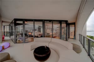 1000 Biscayne Blvd, Miami, FL 33132, Sold 12/06/22