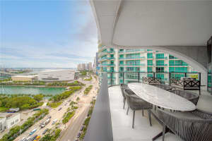 1000 Biscayne Blvd, Miami, FL 33132, Sold 12/06/22
