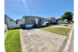 13350 SW 8th St, Davie, FL 33325, Sold 01/19/22