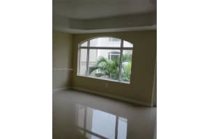 18415 NE 27th Ct, Aventura, FL 33160, Sold 04/18/22