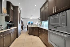 642 SE 31st Ave, Homestead, FL 33033, Sold 01/22/22