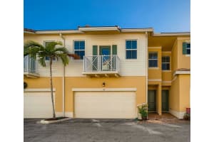 86 Palm Ln, Royal Palm Beach, FL 33411, Sold 12/13/21