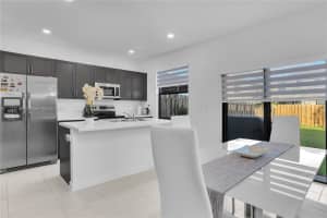 25027 SW 108th Ct, Princeton, FL 33032, Sold 12/17/21