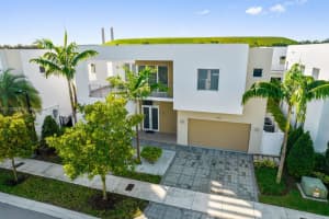 10056 NW 75th Terrace, Doral, FL 33178, Sold 01/14/22