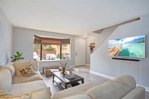 10146 SW 77th Ct, Miami, FL 33156, Sold 12/13/21