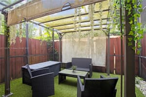 10146 SW 77th Ct, Miami, FL 33156, Sold 12/13/21