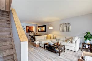 10146 SW 77th Ct, Miami, FL 33156, Sold 12/13/21