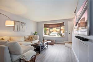 10146 SW 77th Ct, Miami, FL 33156, Sold 12/13/21