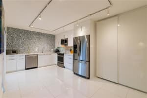9870 NW 6th Ct, Plantation, FL 33324, Sold 12/29/21