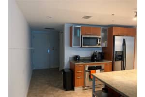185 SW 7th St 12th floor, Miami, FL 33130, Sold 12/15/21