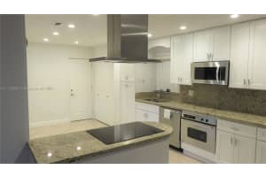 20445 NE 10th Pl, Miami, FL 33179, Sold 04/08/22