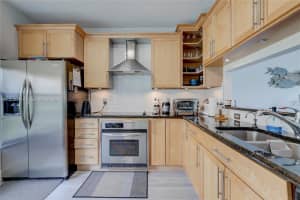 16013 Emerald Cove Rd, Weston, FL 33331, Sold 12/09/21