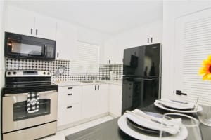 5156 NE 6th Ave, Oakland Park, FL 33334, Sold 01/21/22