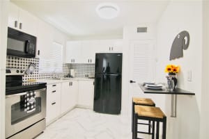 5156 NE 6th Ave, Oakland Park, FL 33334, Sold 01/21/22