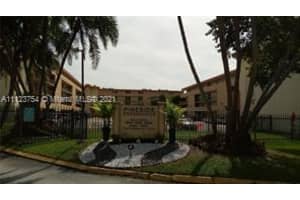 8893 Fontainebleau Blvd, Miami, FL 33172, Sold 02/18/22