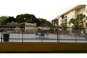 8893 Fontainebleau Blvd, Miami, FL 33172, Sold 02/18/22