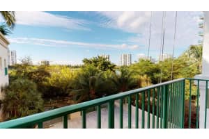 20000 E Country Club Dr, Aventura, FL 33180, Sold 03/01/22