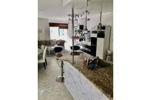 7270 SW 88th St b401, Kendall, FL 33156, Sold 05/04/22