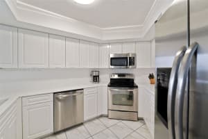 1900 Purdy Ave, Miami Beach, FL 33139, Sold 01/06/22