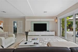 620 N Shore Dr, Miami, FL 33141, Sold 02/15/22