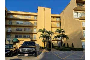 4490 W 19th Ct, Hialeah, FL 33012, Sold 01/10/22