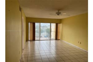 4490 W 19th Ct, Hialeah, FL 33012, Sold 01/10/22