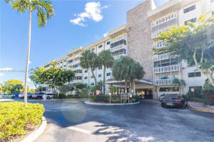 800 NE 195th St, Miami, FL 33179, Sold 02/04/22