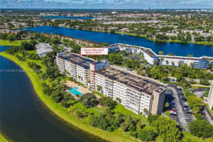 800 NE 195th St, Miami, FL 33179, Sold 02/04/22