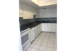 5870 NW 22nd St, Lauderhill, FL 33313, Sold 02/15/22