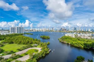 16385 Biscayne Blvd, North Miami Beach, FL 33160, Sold 08/31/22