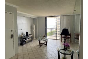 2625 Collins Ave, Miami, FL 33140, Sold 12/28/21