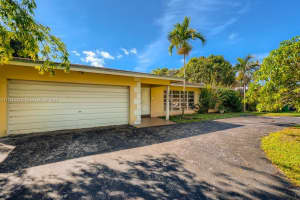 6900 NW 84th St, Tamarac, FL 33321, Sold 02/14/22