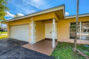 6900 NW 84th St, Tamarac, FL 33321, Sold 02/14/22