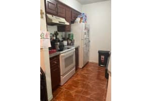729 NW 104th Ave, Pembroke Pines, FL 33026, Sold 01/18/22