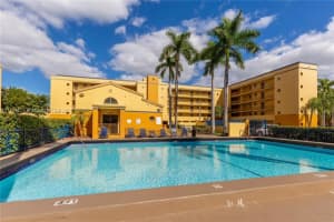 18 SW 82nd Ln, Miami, FL 33193, Sold 02/01/22